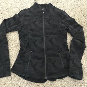 Lululemon Forme Jacket Black Camo